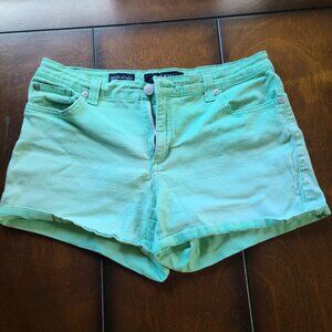 Nine West Women’s Green Jean Santa Monica Shorts Size 10/30